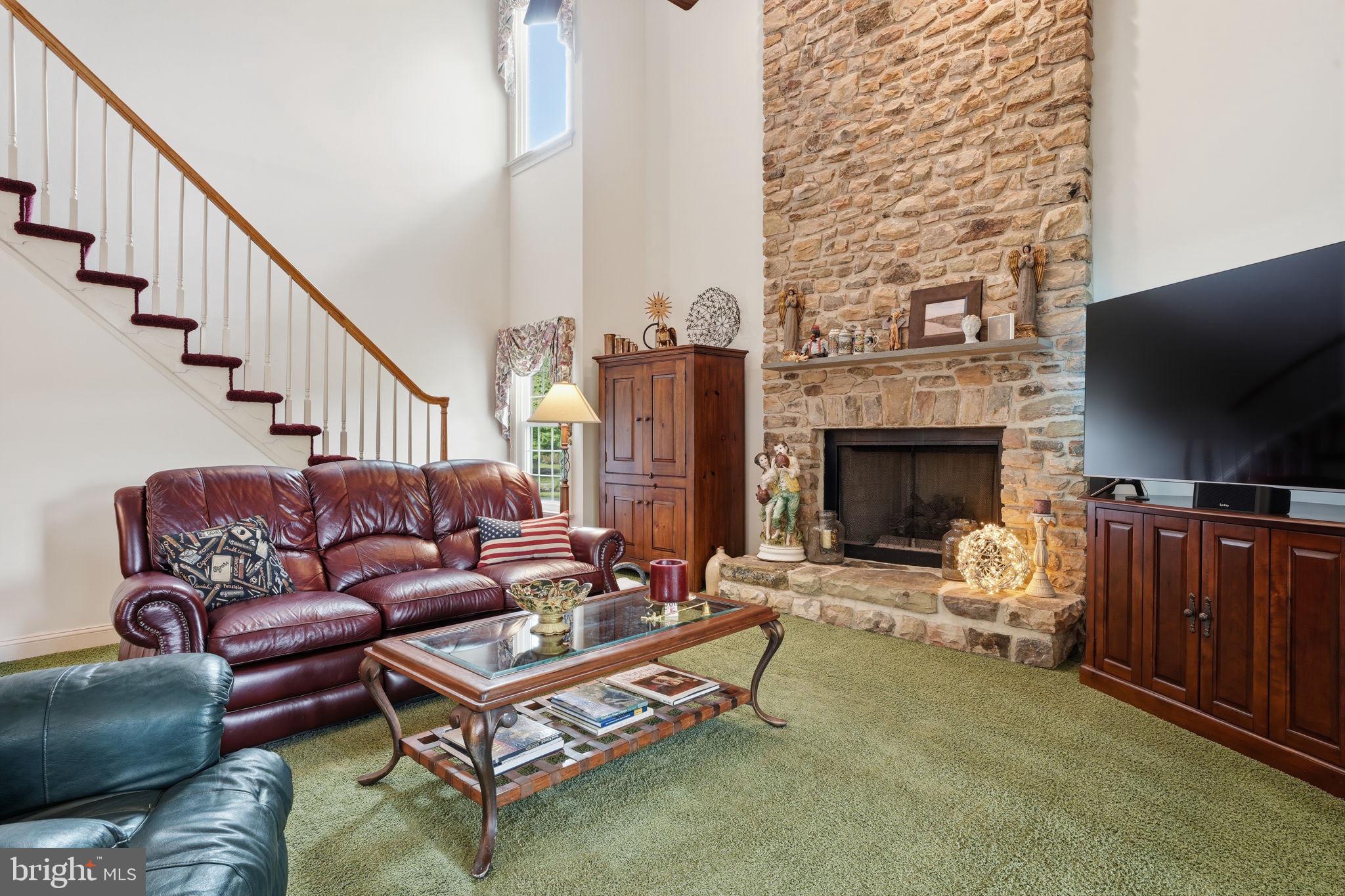 25 Alexanders Court Newtown, PA 18940 - Photo 33 of 57 Family Room
