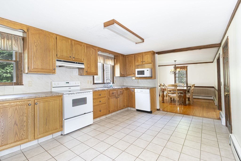 12 Ridge Road Shrewsbury, MA 01545 - Photo 7 of 42