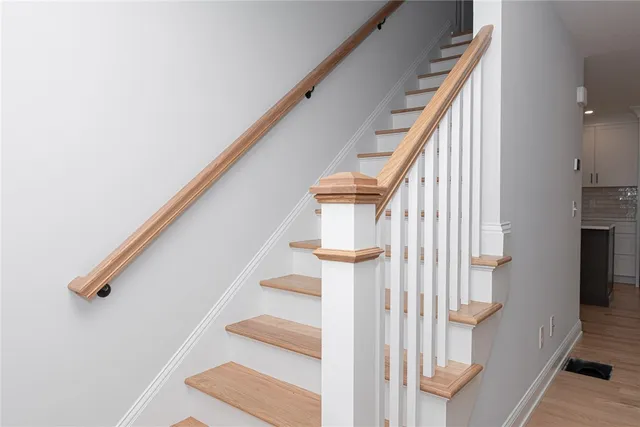 $680,000 | 33 Recess Lane, Warwick, RI 02889