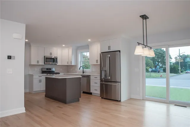 $680,000 | 33 Recess Lane, Warwick, RI 02889