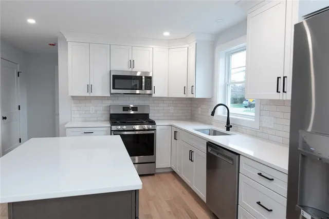 $680,000 | 33 Recess Lane, Warwick, RI 02889