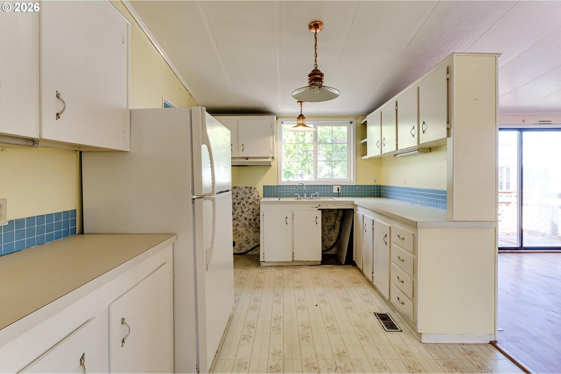 658 South 57th Street, Unit 55 Springfield, OR 97478 - Photo 12 of 38 Gallery Image 12