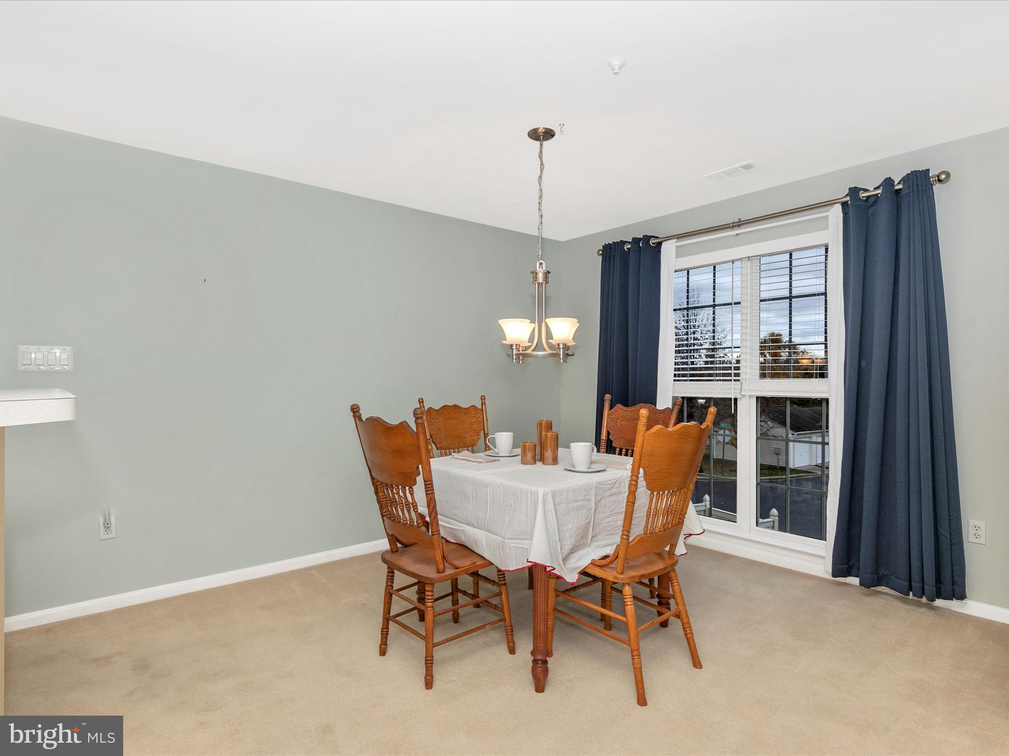 2502 Shelley Circle, Unit 2 2D Frederick, MD 21702 - Photo 10 of 36 Dining Room