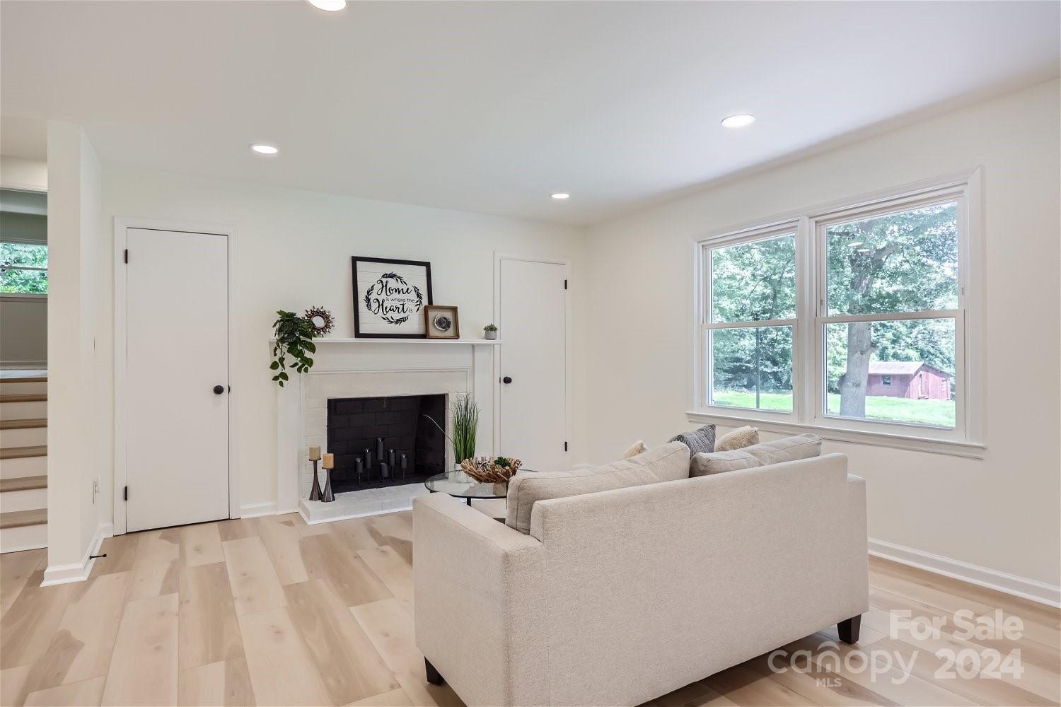 2108 Miranda Road Charlotte, NC 28216 - Photo 4 of 34 Gallery Image 4