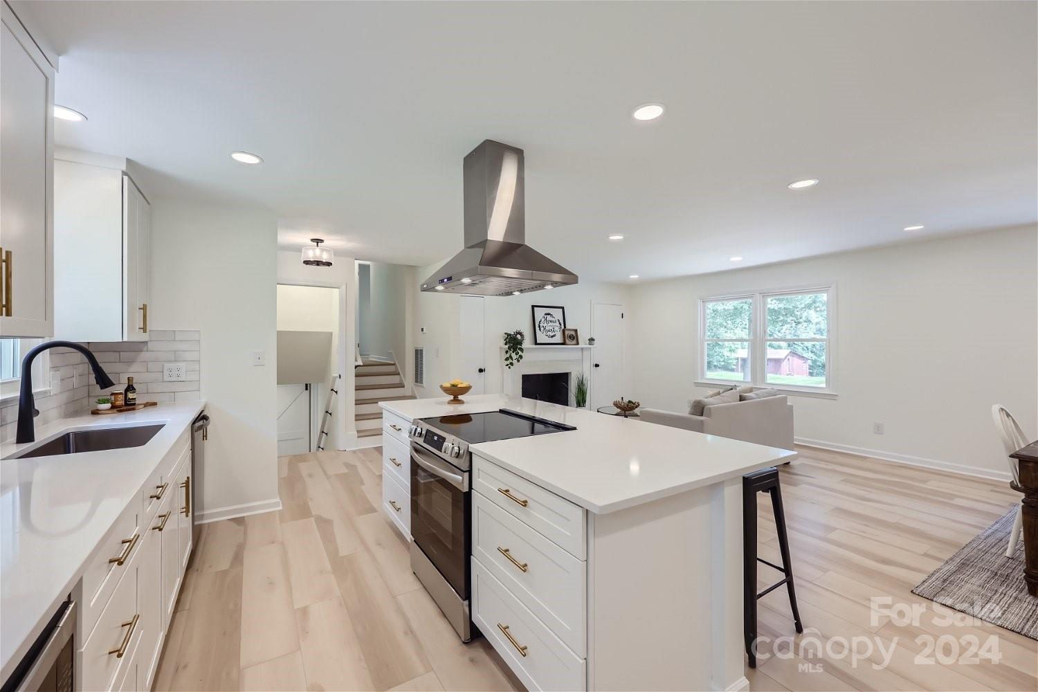 2108 Miranda Road Charlotte, NC 28216 - Photo 8 of 34 Gallery Image 8
