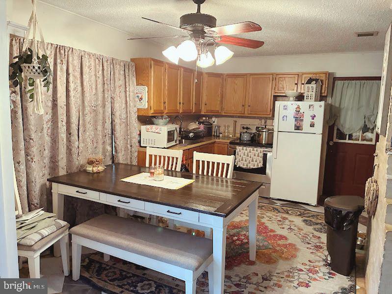 9 Disk Lane Levittown, PA 19055 - Photo 3 of 6