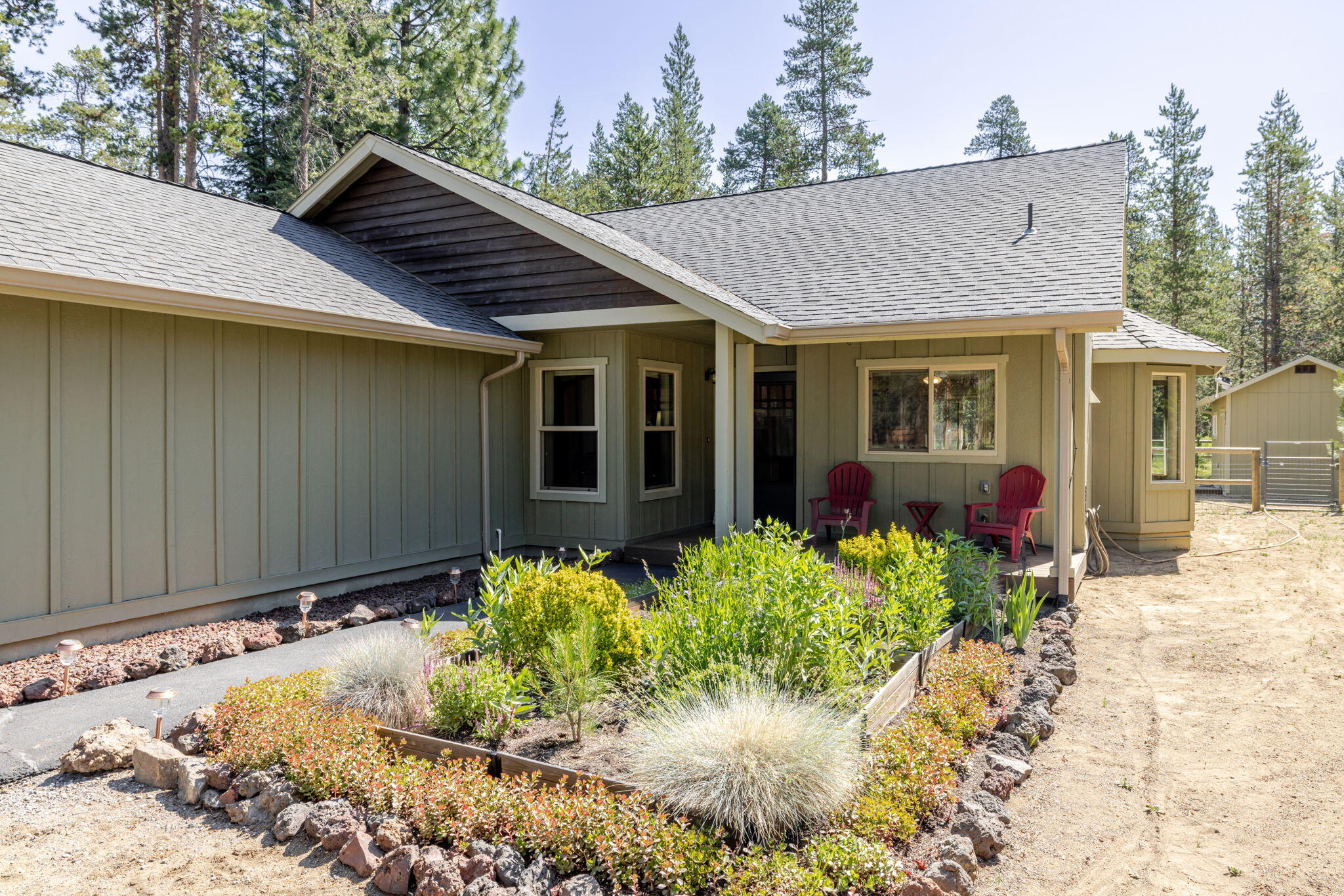 56162 Sandpiper Road Bend, OR 97707 - Photo 3 of 42 03