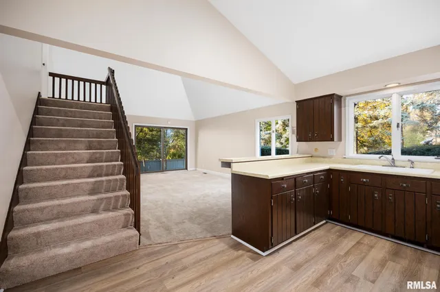 $750,000 | 4755 North Grandview Drive, Peoria Heights, IL 61616