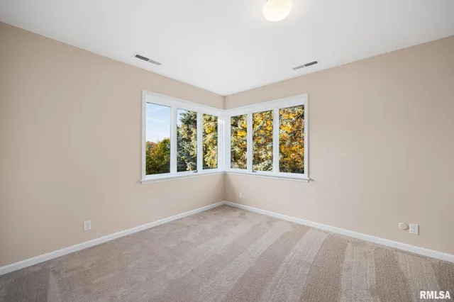 $750,000 | 4755 North Grandview Drive, Peoria Heights, IL 61616