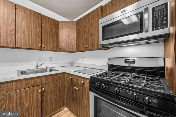 $275,000 | 3001 Veazey Terrace Northwest, Unit 615, Washington, DC 20008