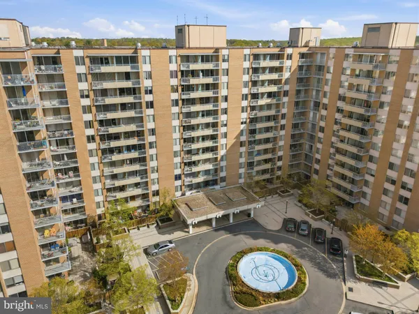 $275,000 | 3001 Veazey Terrace Northwest, Unit 615, Washington, DC 20008