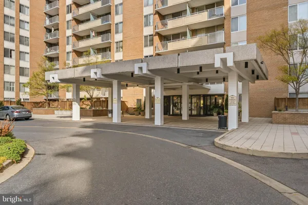 $275,000 | 3001 Veazey Terrace Northwest, Unit 615, Washington, DC 20008