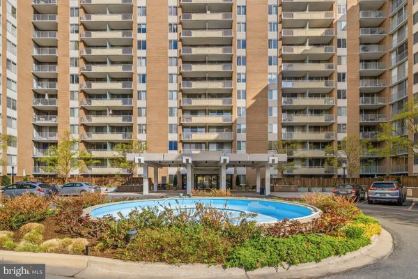 $275,000 | 3001 Veazey Terrace Northwest, Unit 615, Washington, DC 20008