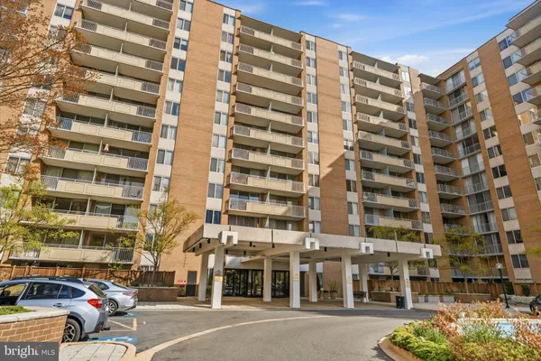 $275,000 | 3001 Veazey Terrace Northwest, Unit 615, Washington, DC 20008