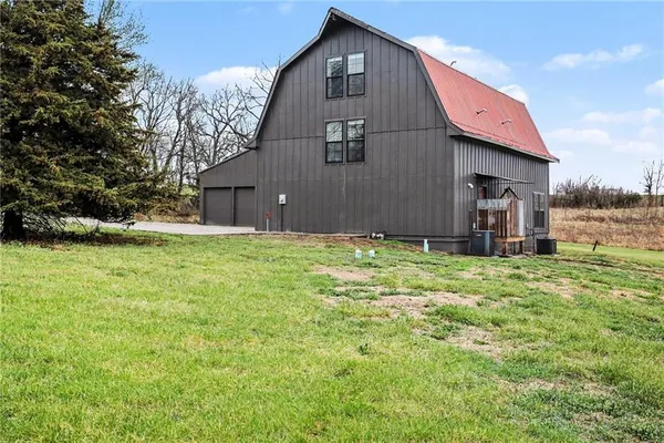 $629,000 | 8673 Highway 116, Gower, MO 64454