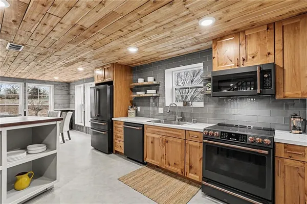 $629,000 | 8673 Highway 116, Gower, MO 64454