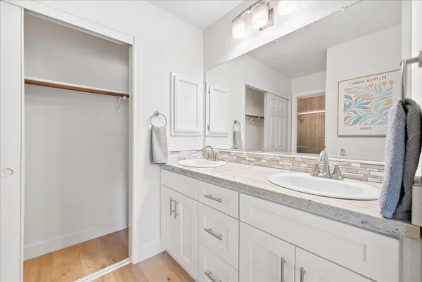 $400,000 | 115 Valley Oak Drive, Roseville, CA 95678