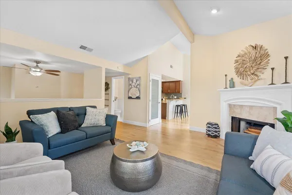 $400,000 | 115 Valley Oak Drive, Roseville, CA 95678