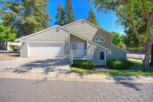 $400,000 | 115 Valley Oak Drive, Roseville, CA 95678