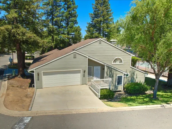 $400,000 | 115 Valley Oak Drive, Roseville, CA 95678