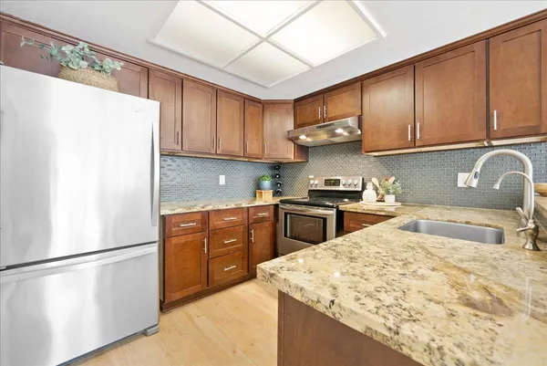 $400,000 | 115 Valley Oak Drive, Roseville, CA 95678