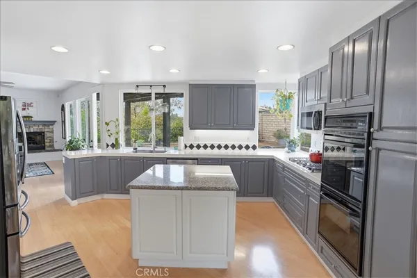 $1,175,000 | 23325 Cuestport Drive, Valencia, CA 91354