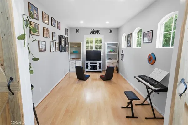 $1,175,000 | 23325 Cuestport Drive, Valencia, CA 91354