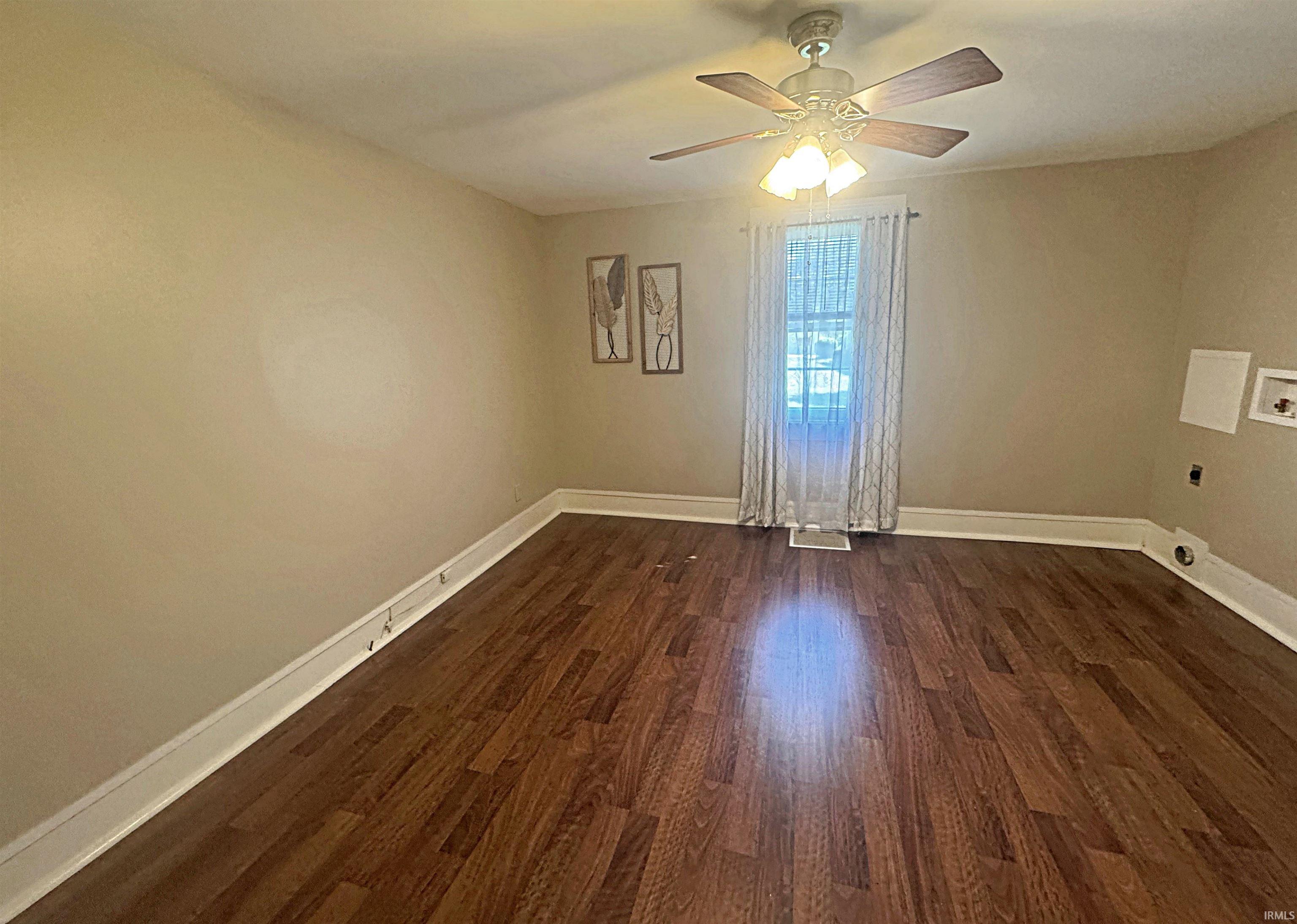 1725 Bedford Road Washington, IN 47501 - Photo 9 of 33
