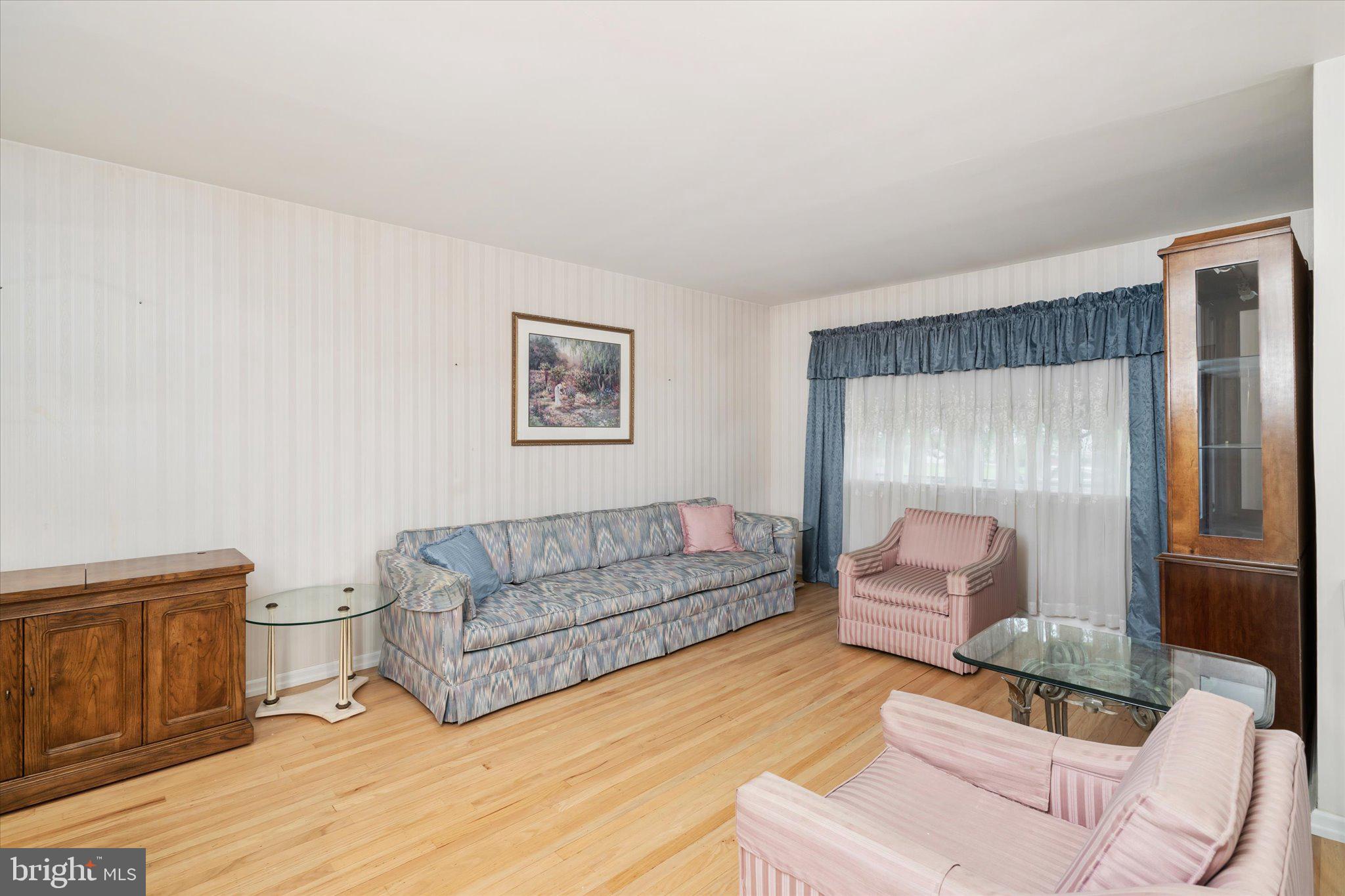 34 Sherbrooke Road Ewing, NJ 08638 - Photo 3 of 22