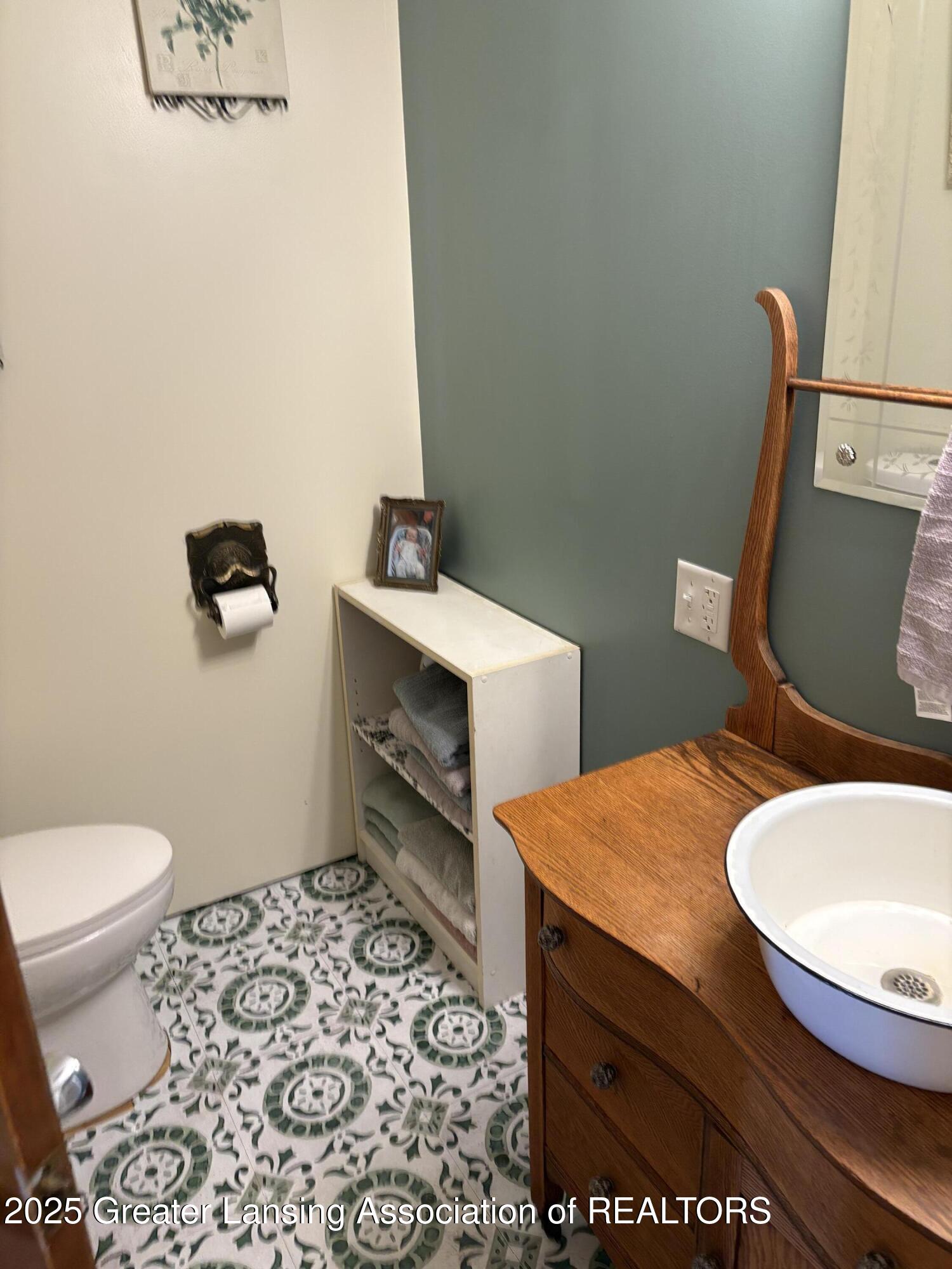 10986 Sunfield Road Mulliken, MI 48861 - Photo 21 of 32 IMG_1051