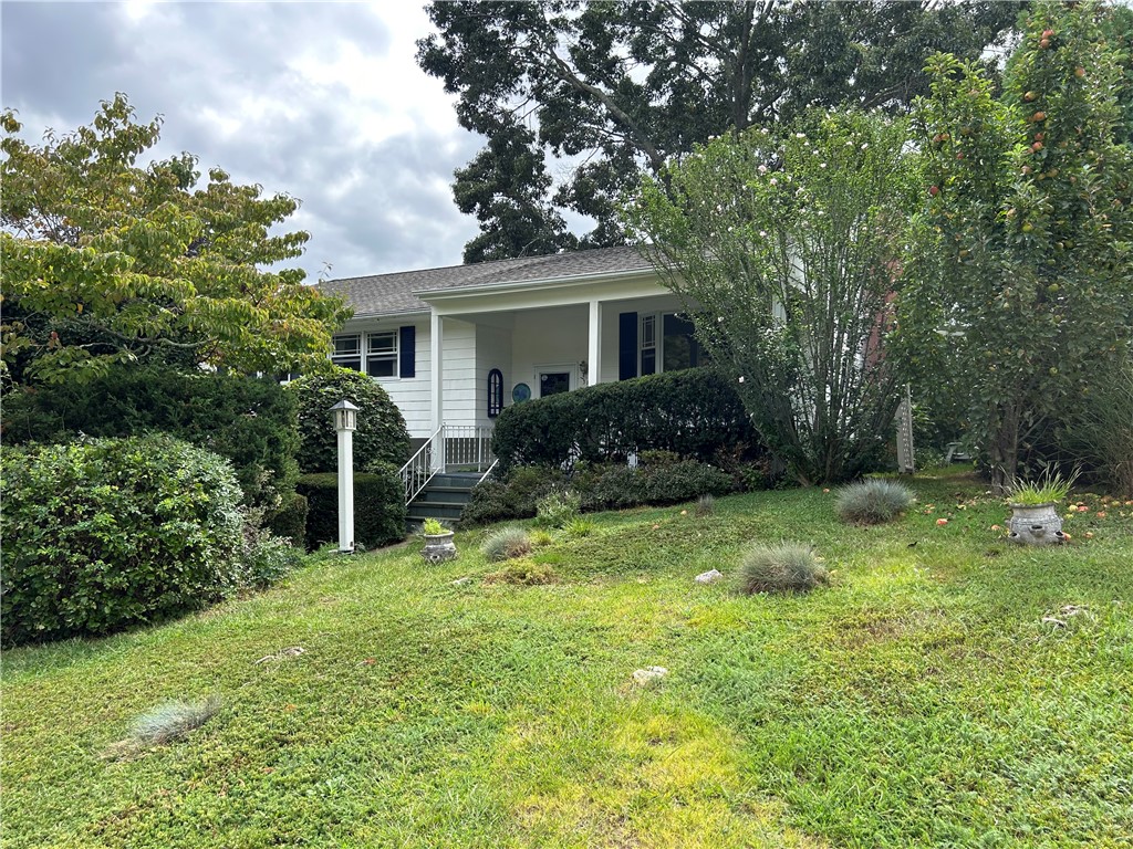 38 Landon Road Warwick, RI 02888 - Photo 1 of 37 Gallery Image 1
