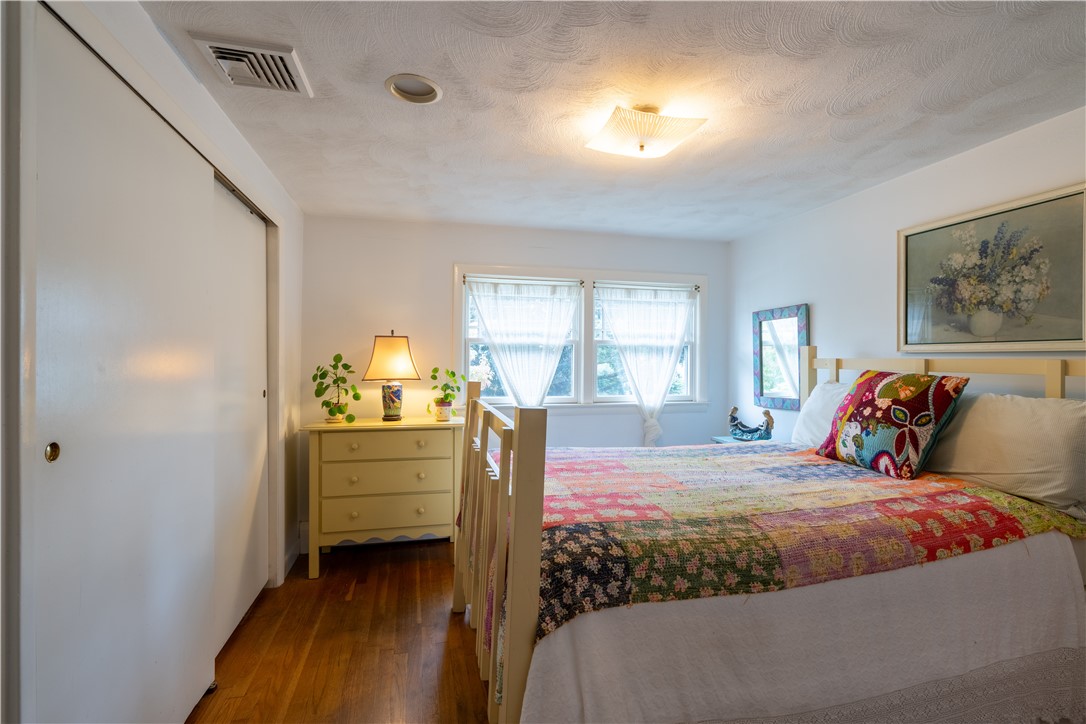 38 Landon Road Warwick, RI 02888 - Photo 18 of 37 Gallery Image 18
