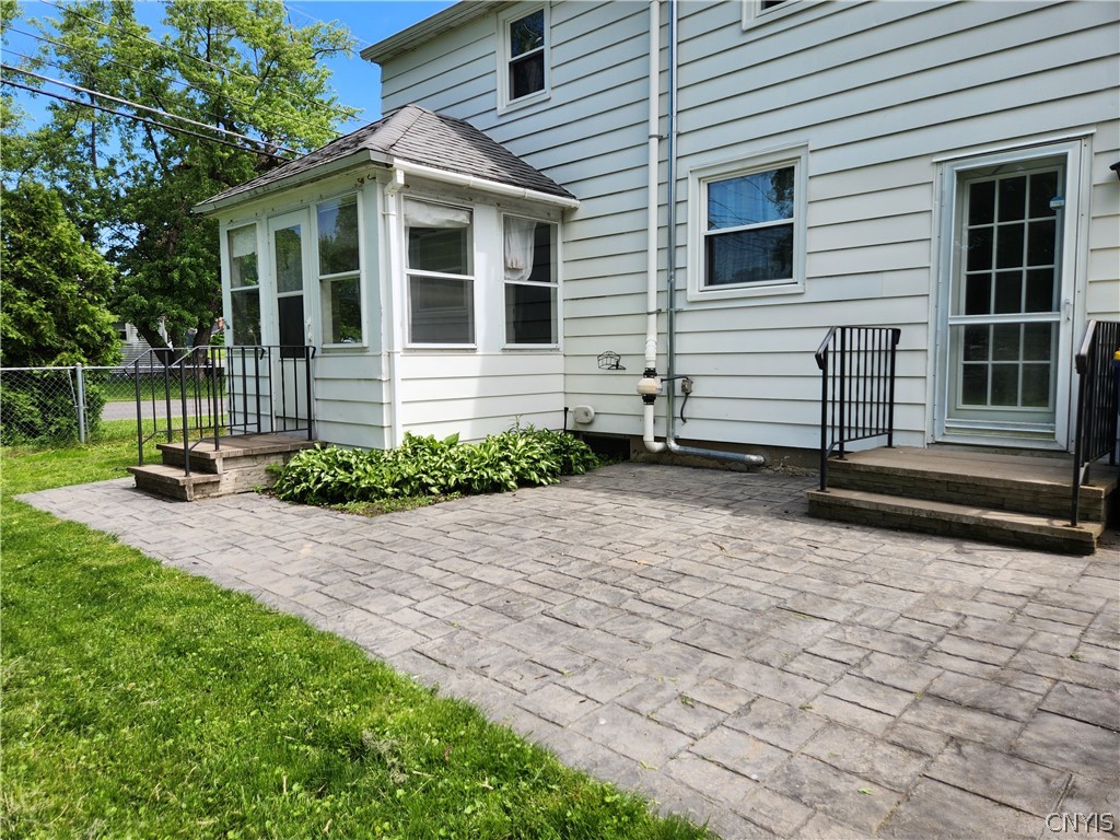 200 Windemere Road Syracuse, NY 13219 - Photo 28 of 29 Large Stampcrete Patio