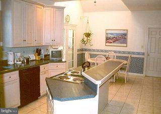 1069 Chapel Forge Court Lancaster, PA 17601 - Photo 5 of 9 Gallery Image 5