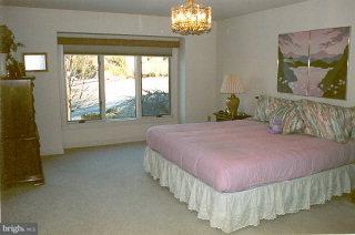 1069 Chapel Forge Court Lancaster, PA 17601 - Photo 6 of 9 Gallery Image 6