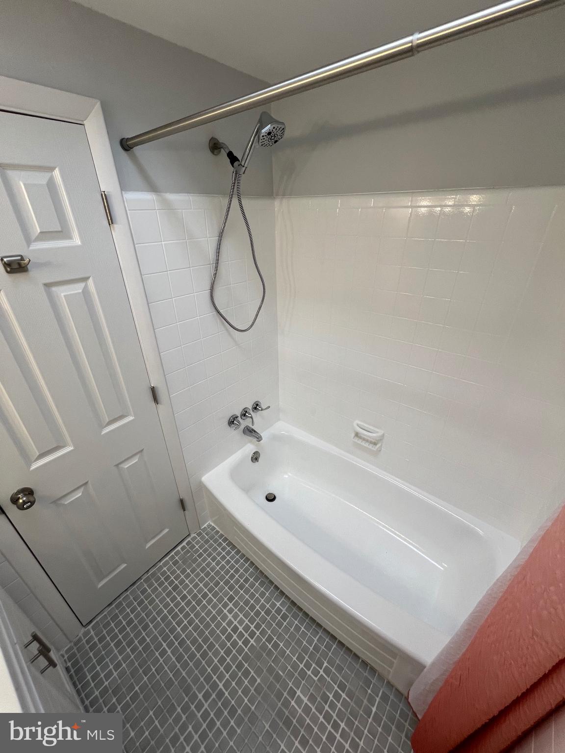 1241 Harshaw Road Brookhaven, PA 19015 - Photo 21 of 36 Full Bathroom