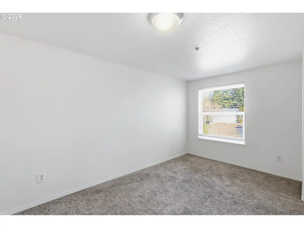$180,000 | 273 Southeast 162nd Avenue, Portland, OR 97233