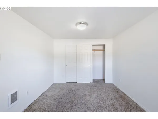 $180,000 | 273 Southeast 162nd Avenue, Portland, OR 97233