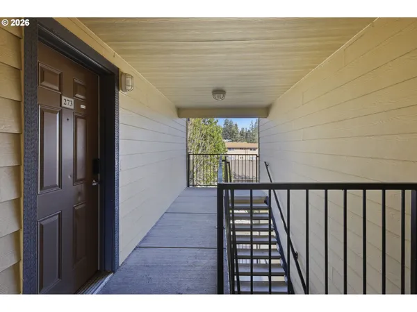 $180,000 | 273 Southeast 162nd Avenue, Portland, OR 97233