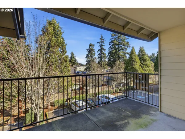 $180,000 | 273 Southeast 162nd Avenue, Portland, OR 97233