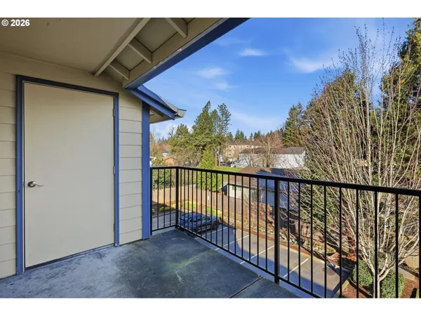 $180,000 | 273 Southeast 162nd Avenue, Portland, OR 97233