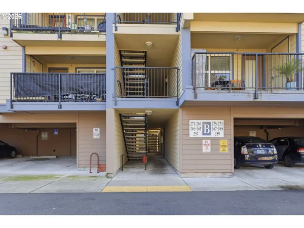 $180,000 | 273 Southeast 162nd Avenue, Portland, OR 97233
