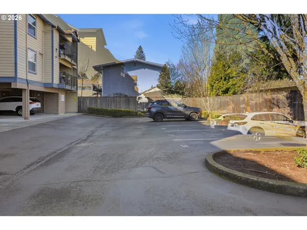 $180,000 | 273 Southeast 162nd Avenue, Portland, OR 97233
