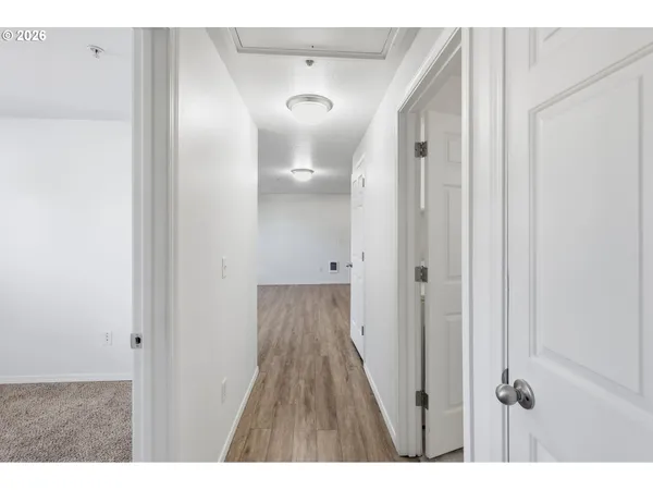 $180,000 | 273 Southeast 162nd Avenue, Portland, OR 97233