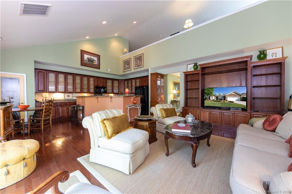 811 Platinum Drive Fort Mill, SC 29708 - Photo 4 of 32 Gallery Image 4