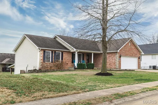$359,900 | 2423 Oak Street, Jackson, MO 63755