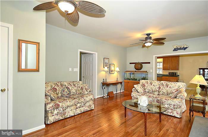 1505 Grace Church Road Silver Spring, MD 20910 - Photo 7 of 29 Family Room