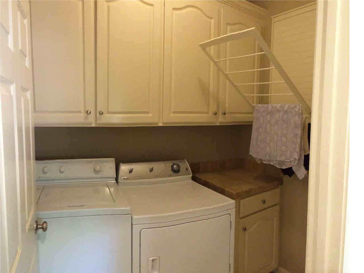 215 Fox Run Road Brandon, MS 39047 - Photo 11 of 12 Laundry Room