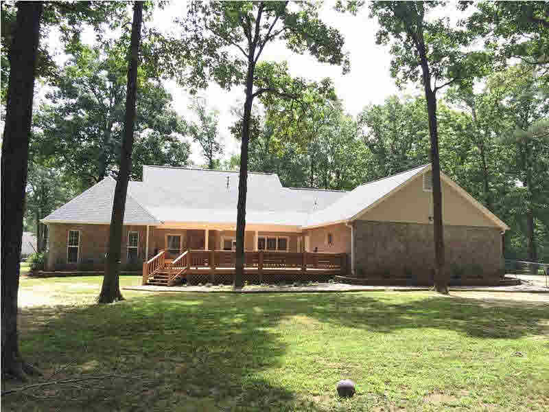 215 Fox Run Road Brandon, MS 39047 - Photo 2 of 12 Rear View