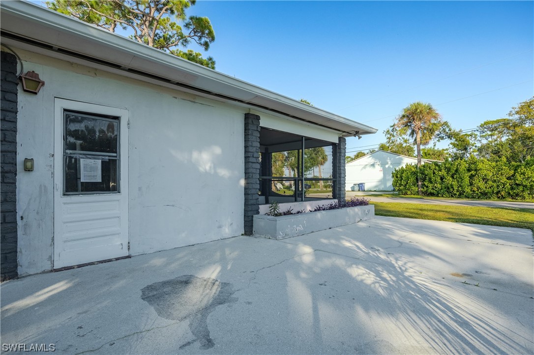 1338 Old Bridge Road North Fort Myers, FL 33917 - Photo 6 of 33 a view of outdoor space deck and living room